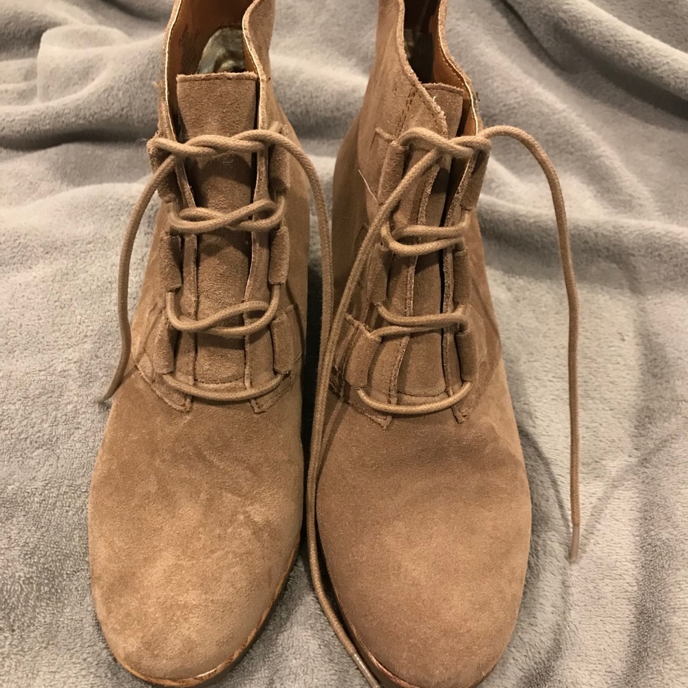 brown suede boots